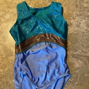 Girls Size 8 Gymnastics Suite